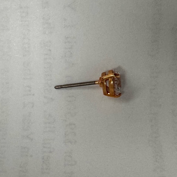 Swarovski Solitaire Stud Earrings - Picture 7 of 7